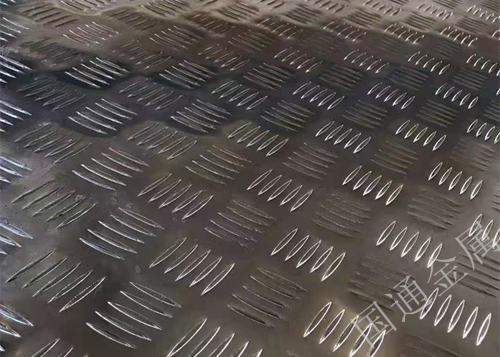 花纹铝板